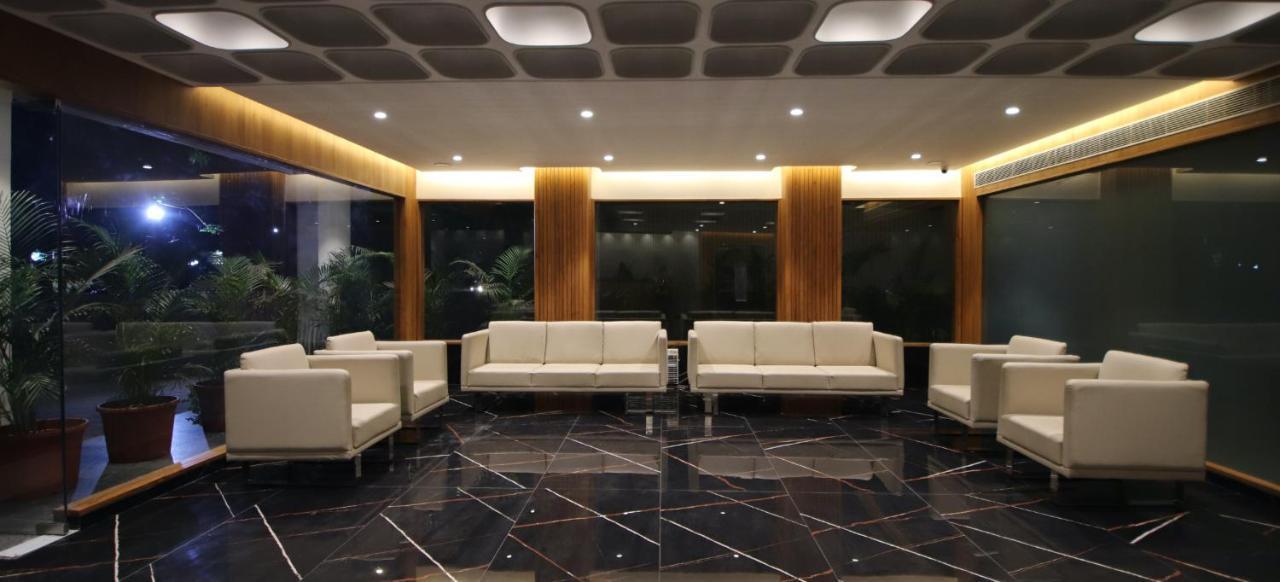 Pinnacle Grand Hotel Ahmedabad Extérieur photo