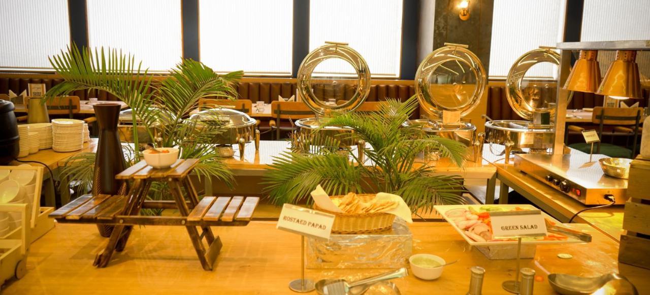 Pinnacle Grand Hotel Ahmedabad Extérieur photo
