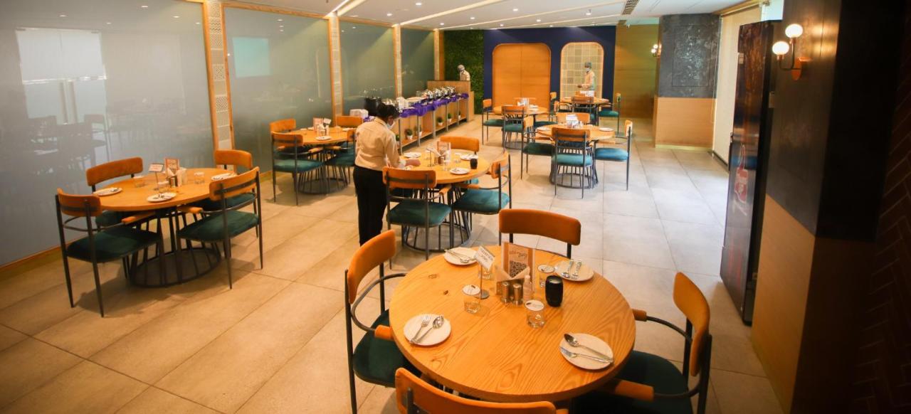 Pinnacle Grand Hotel Ahmedabad Extérieur photo